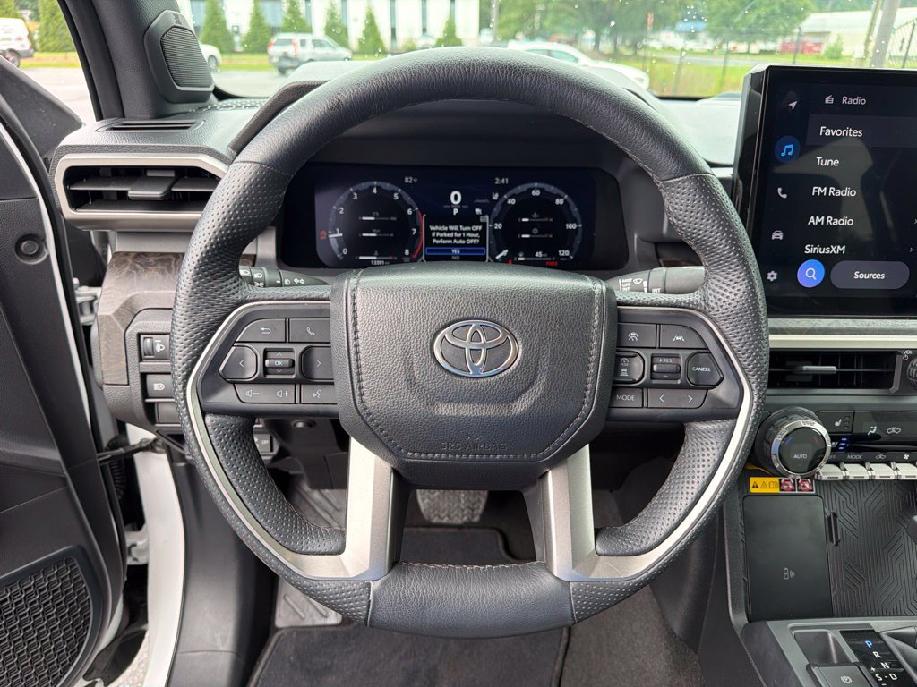 Used 2024 Toyota Tacoma Limited w/ Limited Package (LT) AWD/4WD image 17