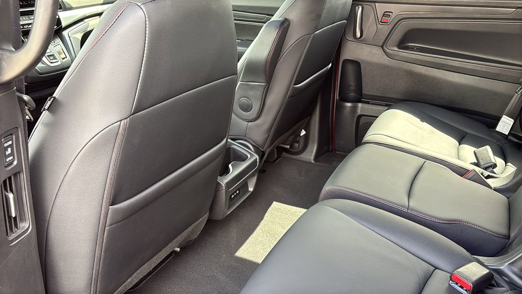 Used 2025 Honda Odyssey Sport-L image 28
