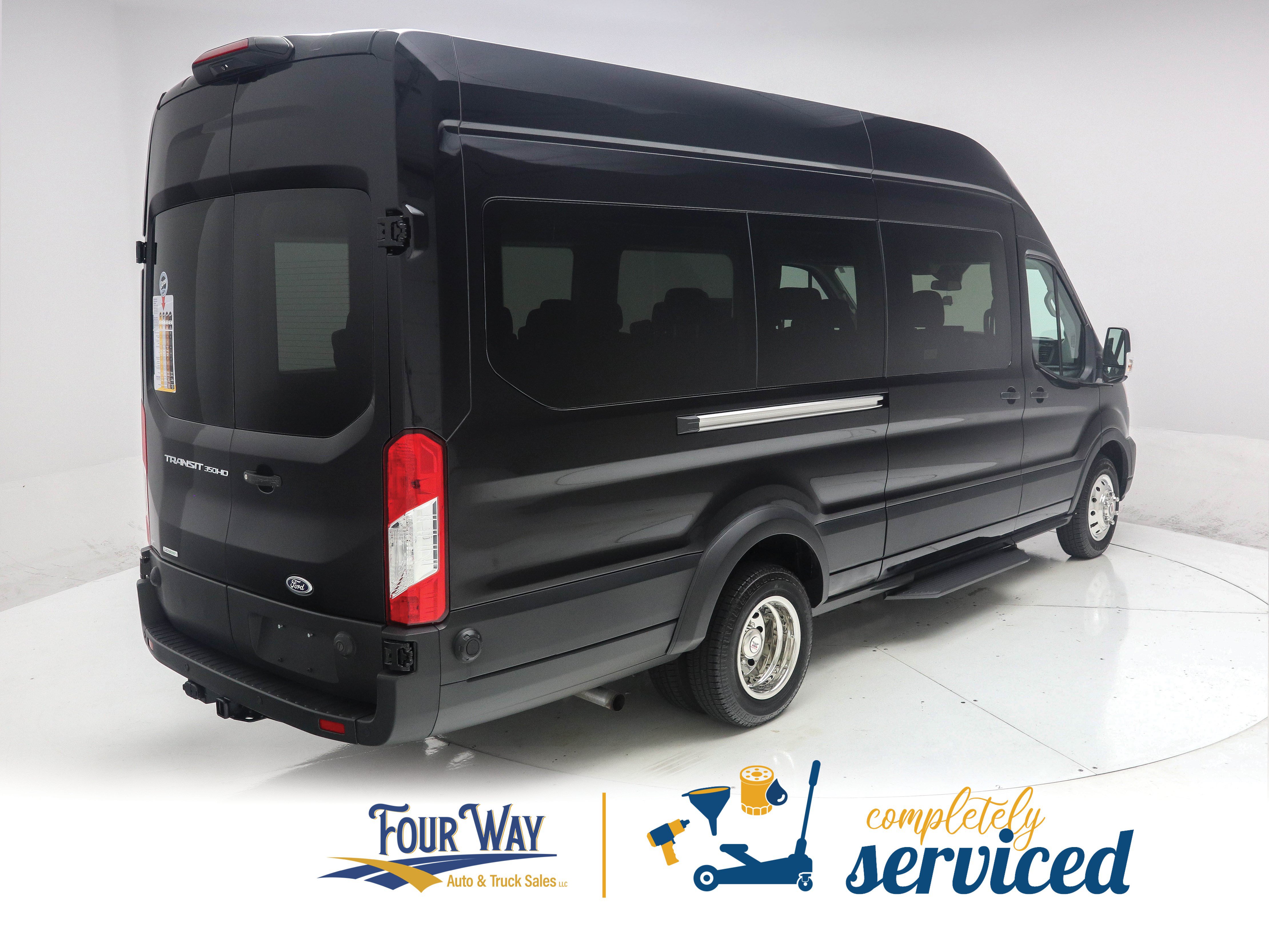 Used 2023 Ford Transit 350 XL RWD image 4