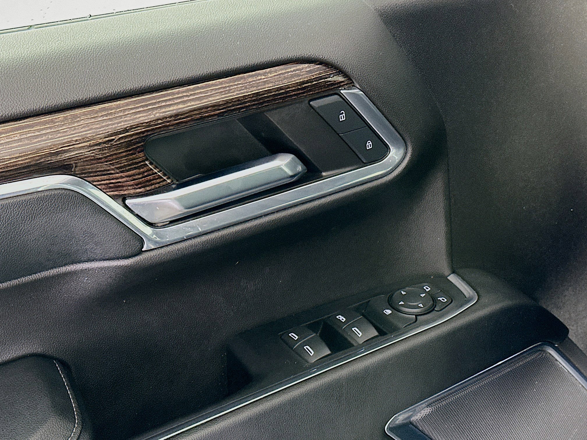 Used 2024 GMC Sierra 1500 Elevation image 15