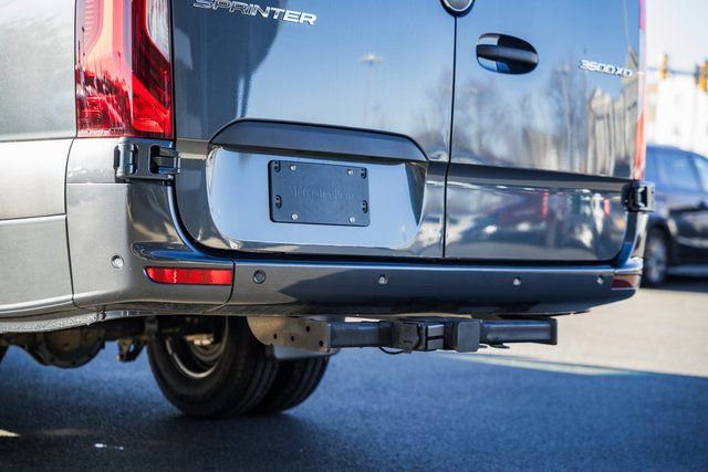 Used 2024 Mercedes-Benz Sprinter 3500 image 9