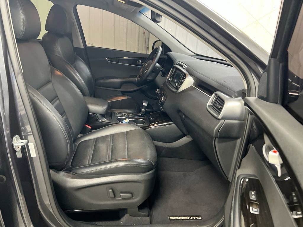 Used 2019 Kia Sorento EX FWD image 21