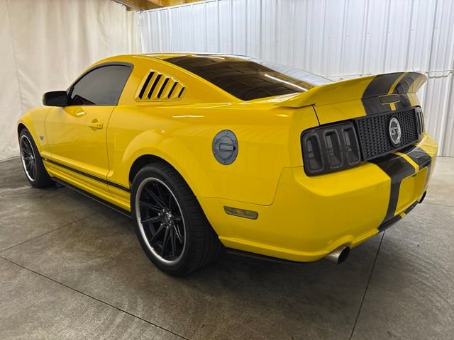 Used 2006 Ford Mustang GT RWD image 8