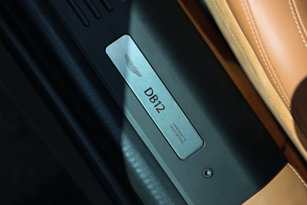 Used 2024 Aston Martin DB12 Convertible image 44