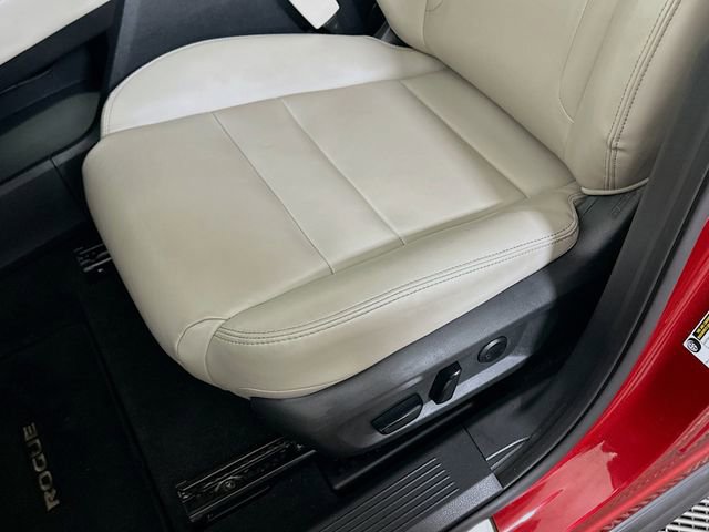 Used 2023 Nissan Rogue SL w/ SL Premium Package image 18