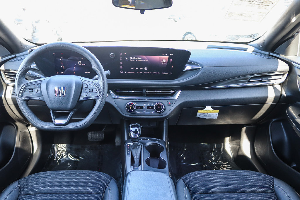 Used 2025 Buick Envista Preferred FWD image 13