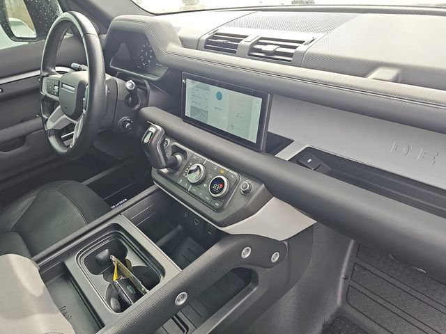 Used 2021 Land Rover Defender 110 X-Dynamic SE image 29