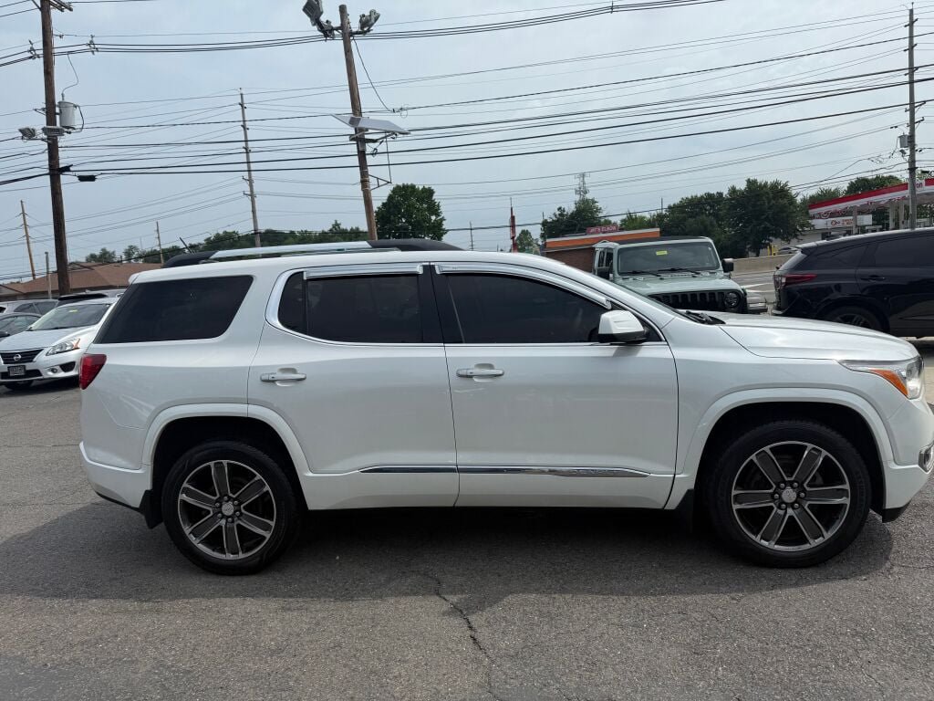 Used 2018 GMC Acadia Denali w/ Technology Package AWD/4WD image 8