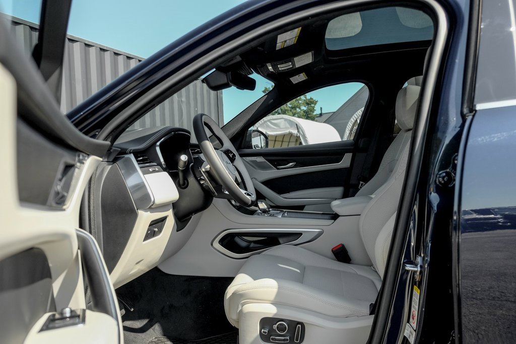 New 2026 Jaguar F-PACE R-Dynamic S image 10