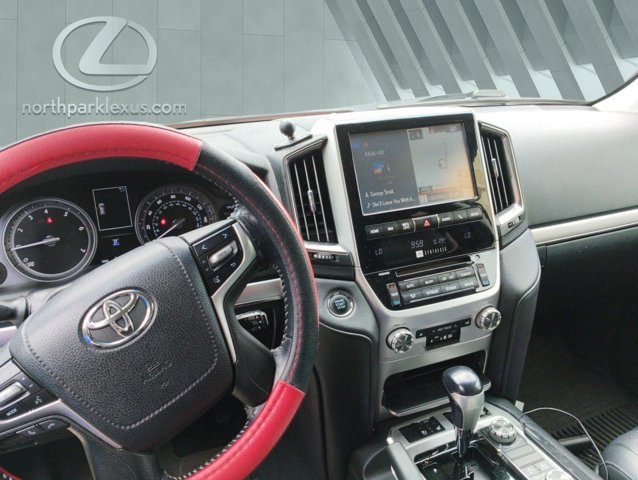 Used 2016 Toyota Land Cruiser AWD/4WD image 10