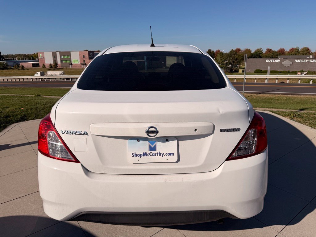 Used 2015 Nissan Versa S FWD image 8