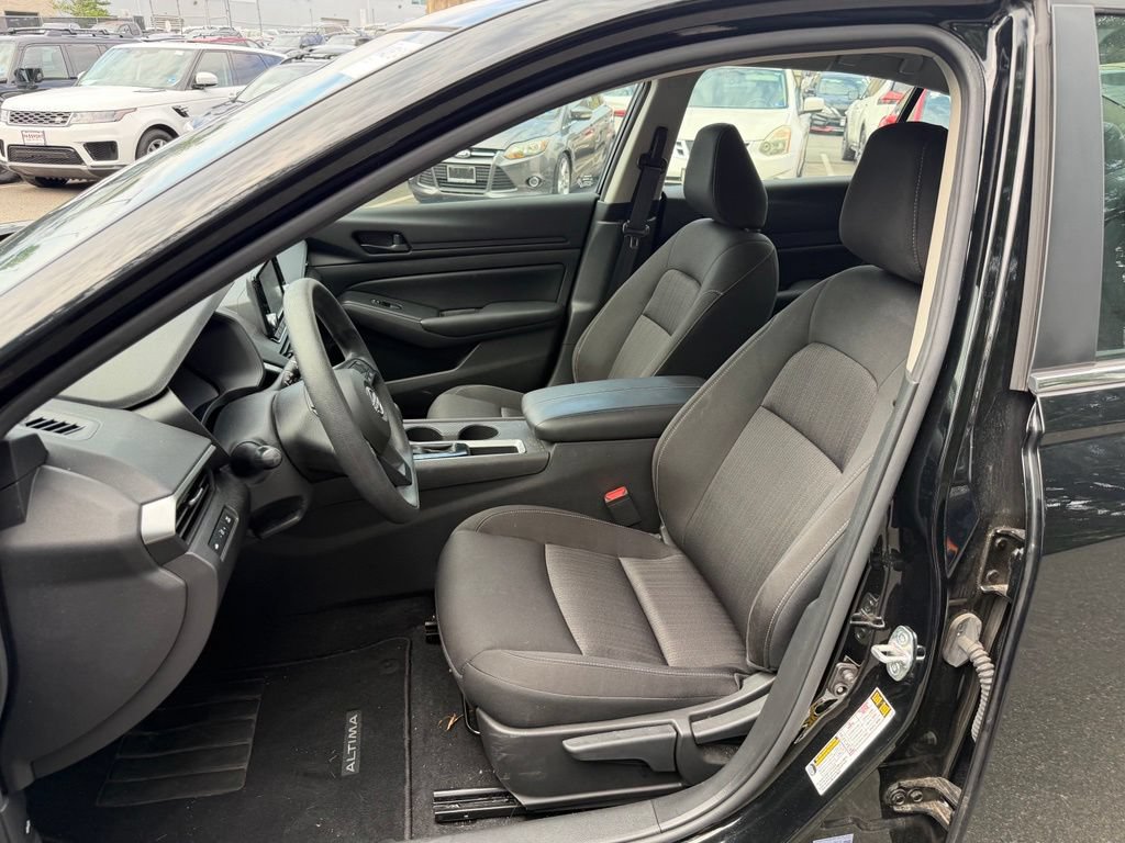 Used 2023 Nissan Altima 2.5 S FWD image 6