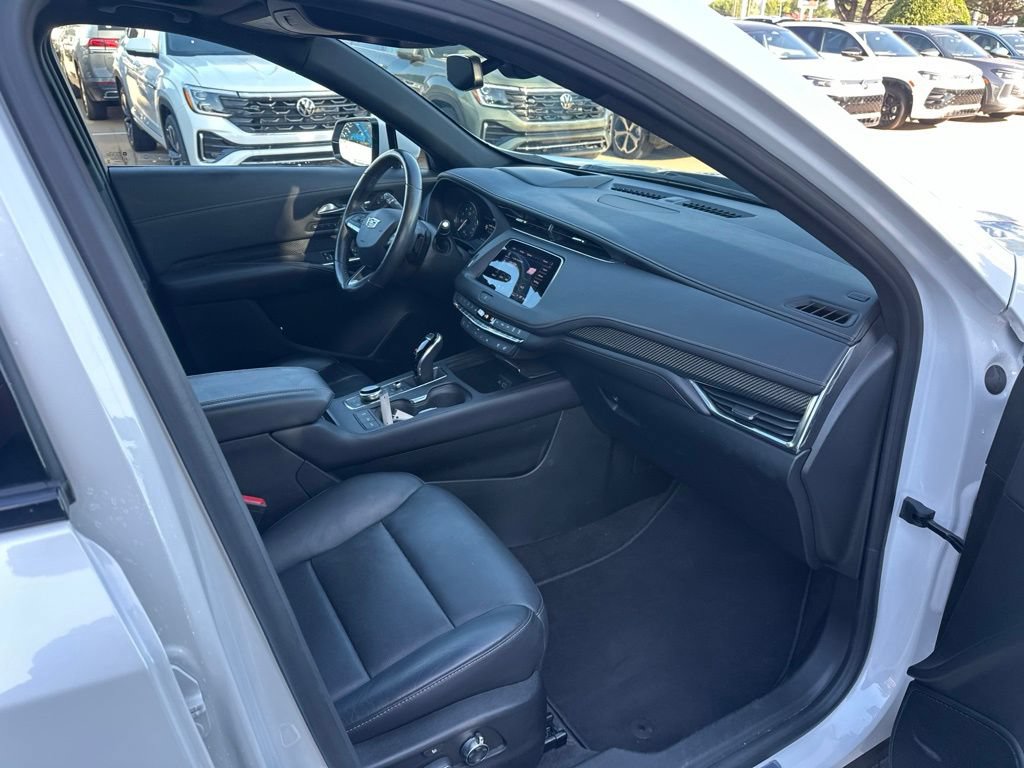Used 2023 Cadillac XT4 Sport FWD image 25