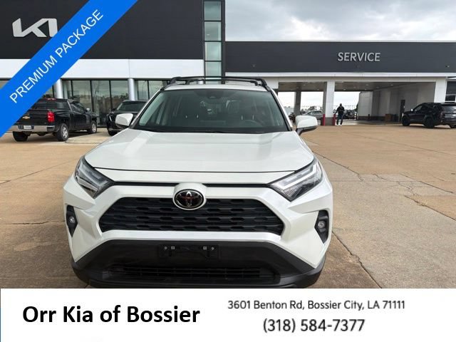 Used 2022 Toyota RAV4 XLE Premium FWD image 2