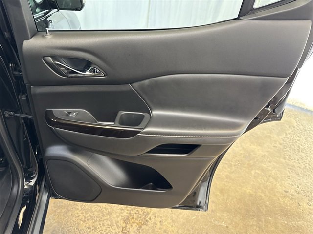 Certified 2022 GMC Acadia AT4 w/ Technology Package image 31