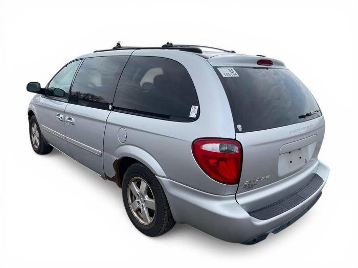 Used 2005 Dodge Grand Caravan SXT w/ Premium Group image 3