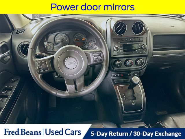 Used 2014 Jeep Patriot Latitude AWD/4WD image 23