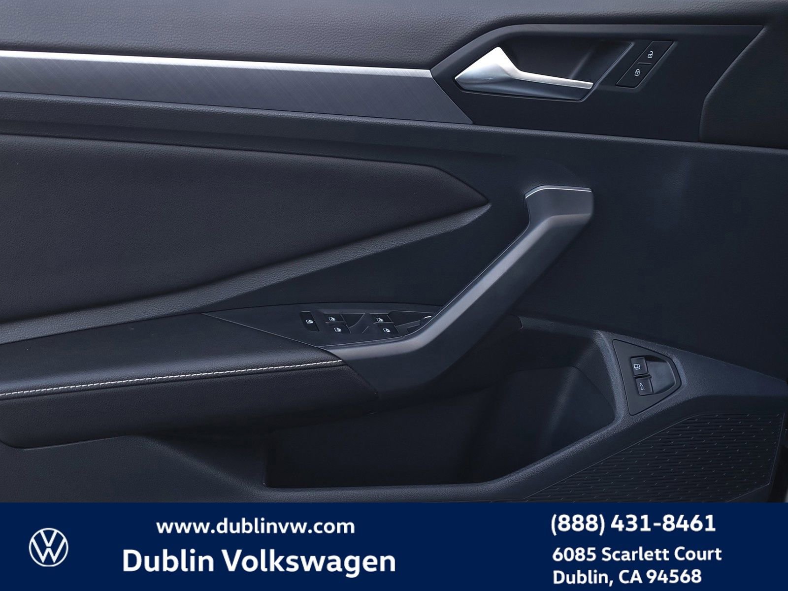 Used 2024 Volkswagen Jetta SE image 10