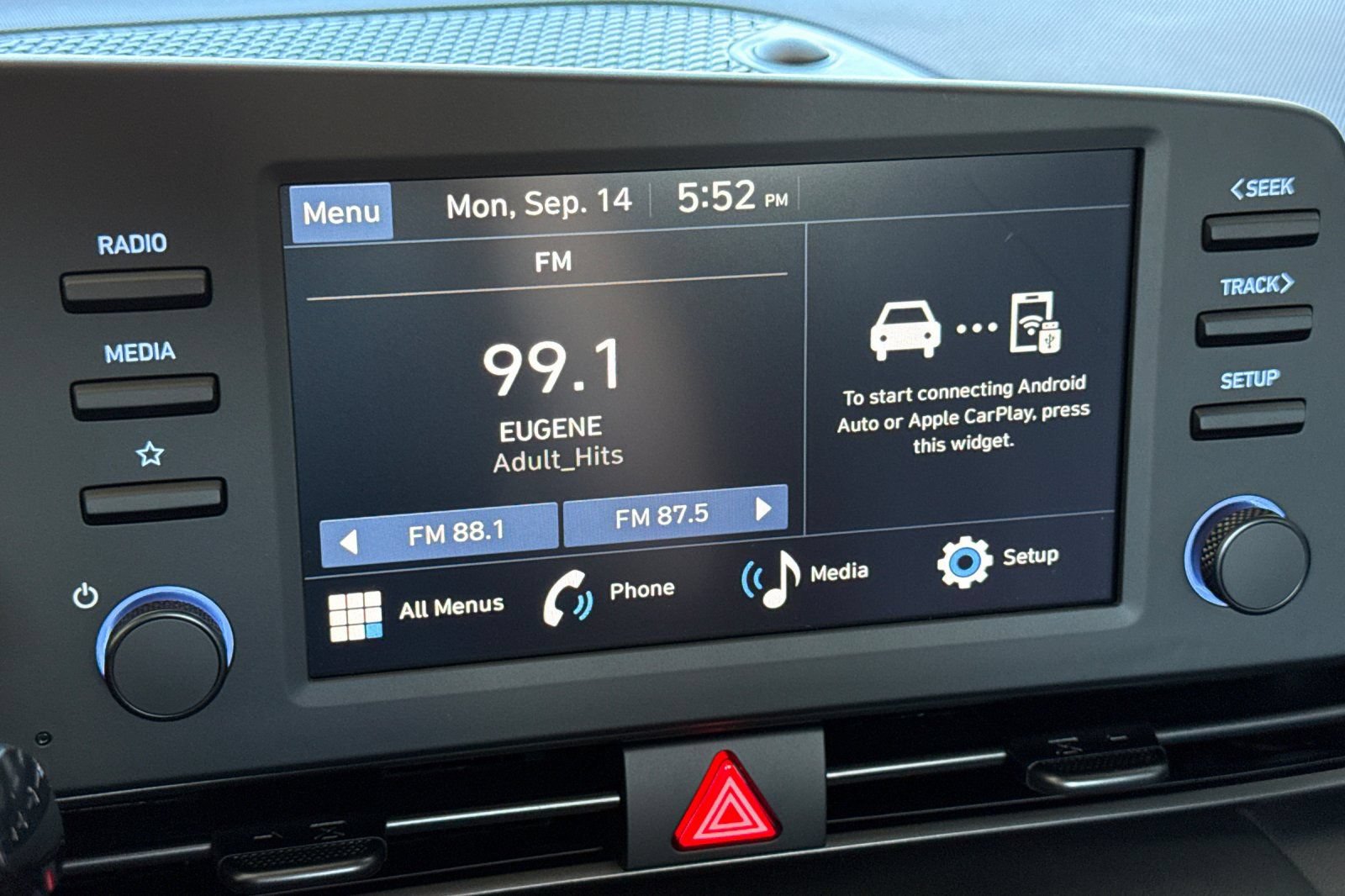 New 2026 Hyundai Elantra SEL Sport FWD image 16