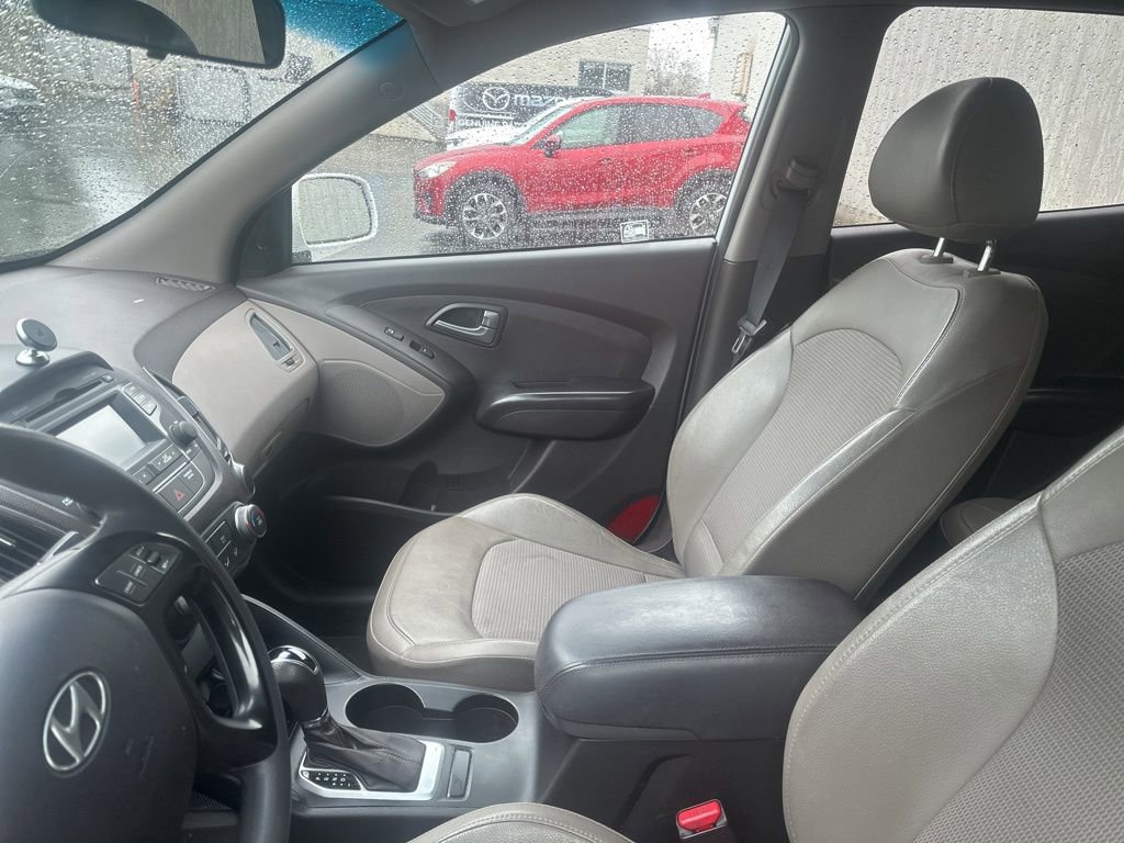 Used 2015 Hyundai Tucson GLS w/ Option Group 02 FWD image 8