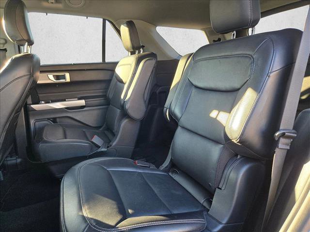 Used 2023 Ford Explorer Limited image 19
