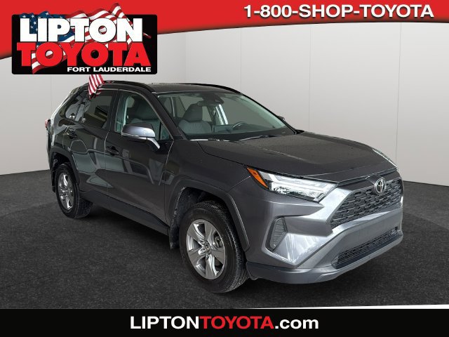 Used 2024 Toyota RAV4 XLE w/ Convenience Package FWD image 1