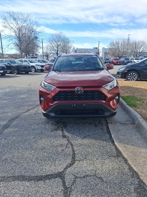 Used 2021 Toyota RAV4 XLE Premium image 2