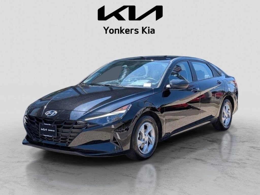 Used 2022 Hyundai Elantra SE FWD image 1