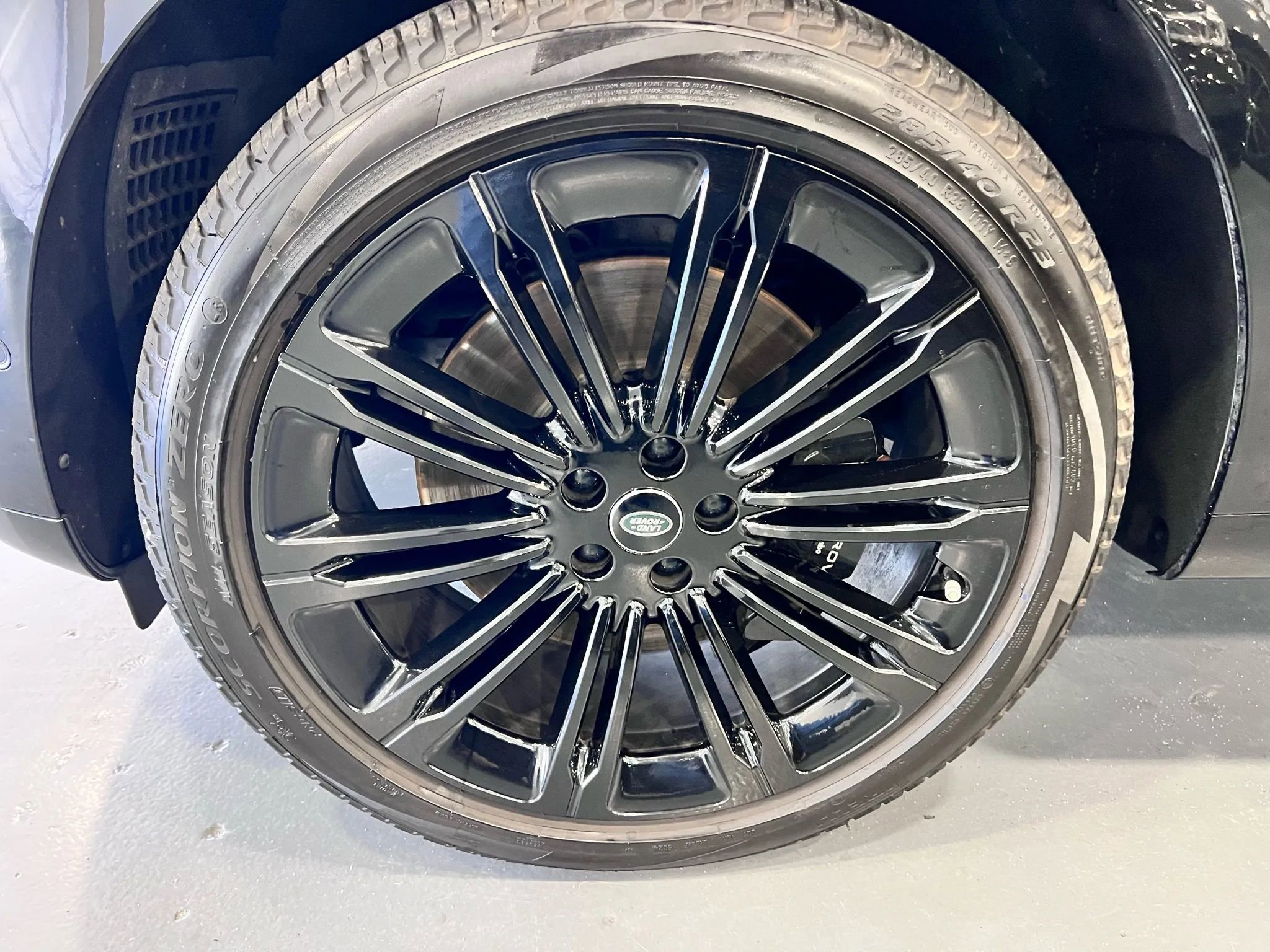 Used 2023 Land Rover Range Rover Long Wheelbase Autobiography image 43