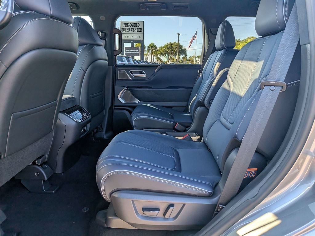 New 2027 INFINITI QX80 Sensory AWD/4WD image 16