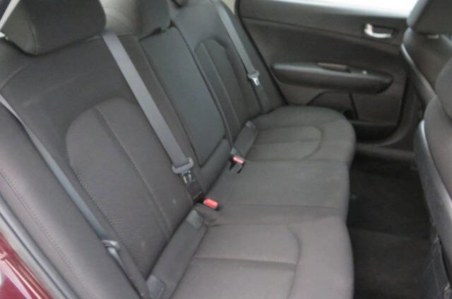 Used 2018 Kia Optima LX w/ 17" Alloy Wheels Package image 39