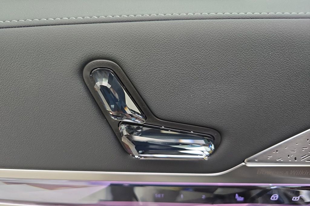 New 2026 BMW i7 xDrive60 w/ Executive Package image 13