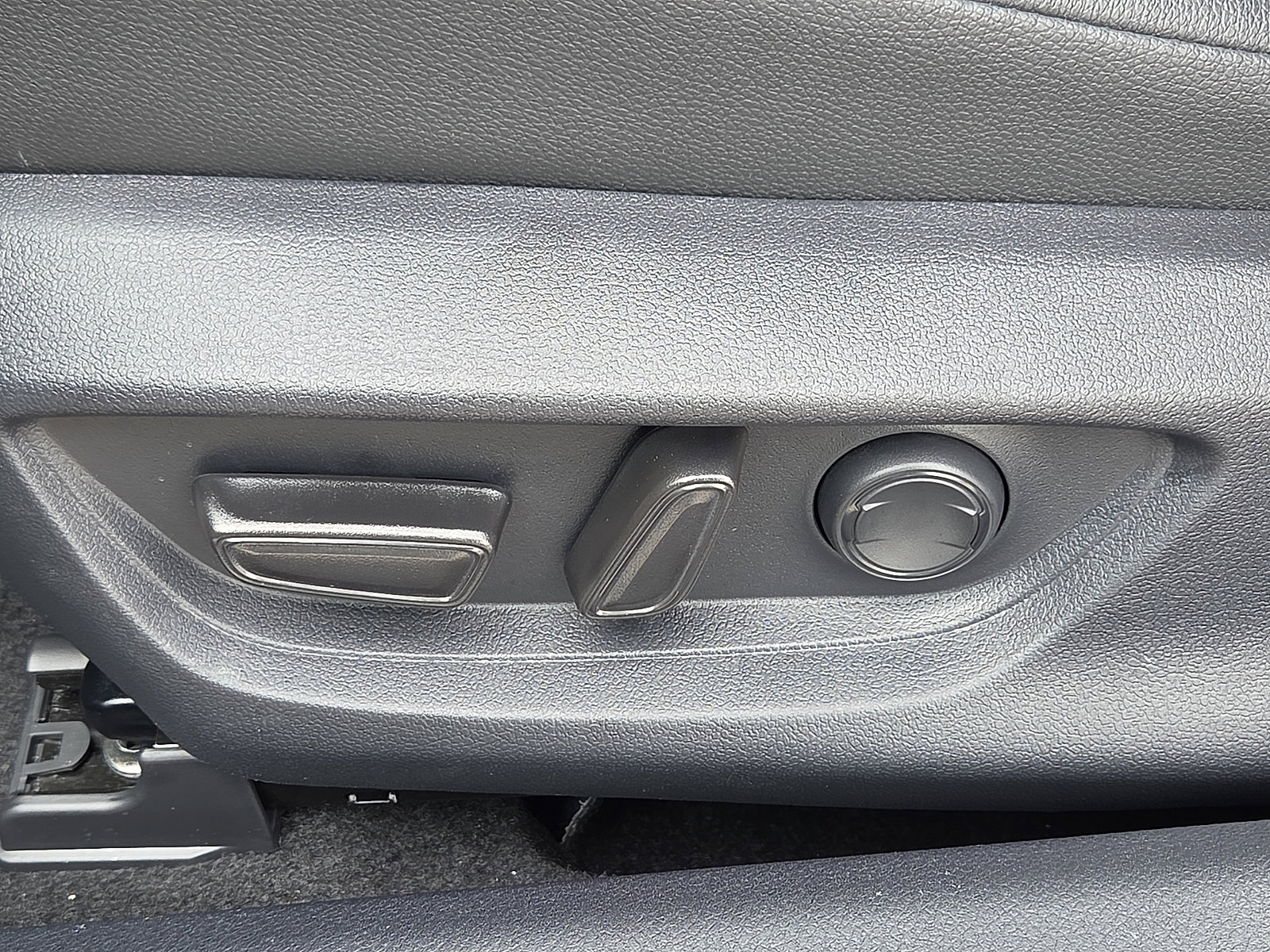Used 2025 Toyota Camry XSE image 14