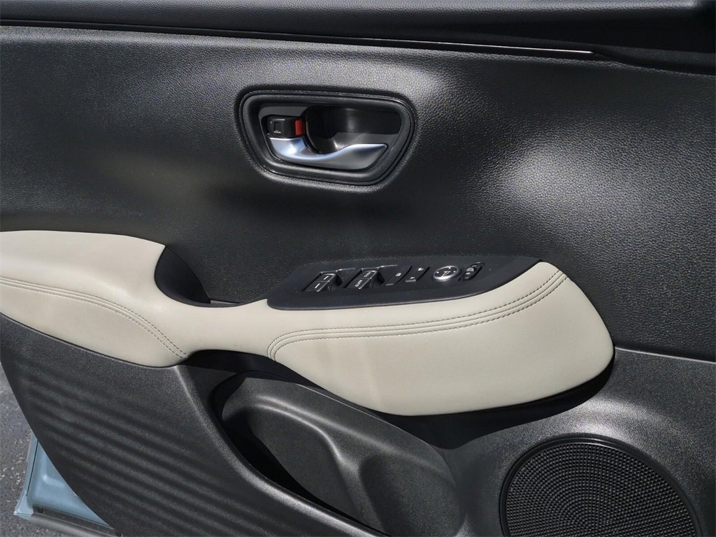 Used 2024 Honda HR-V EX-L image 28