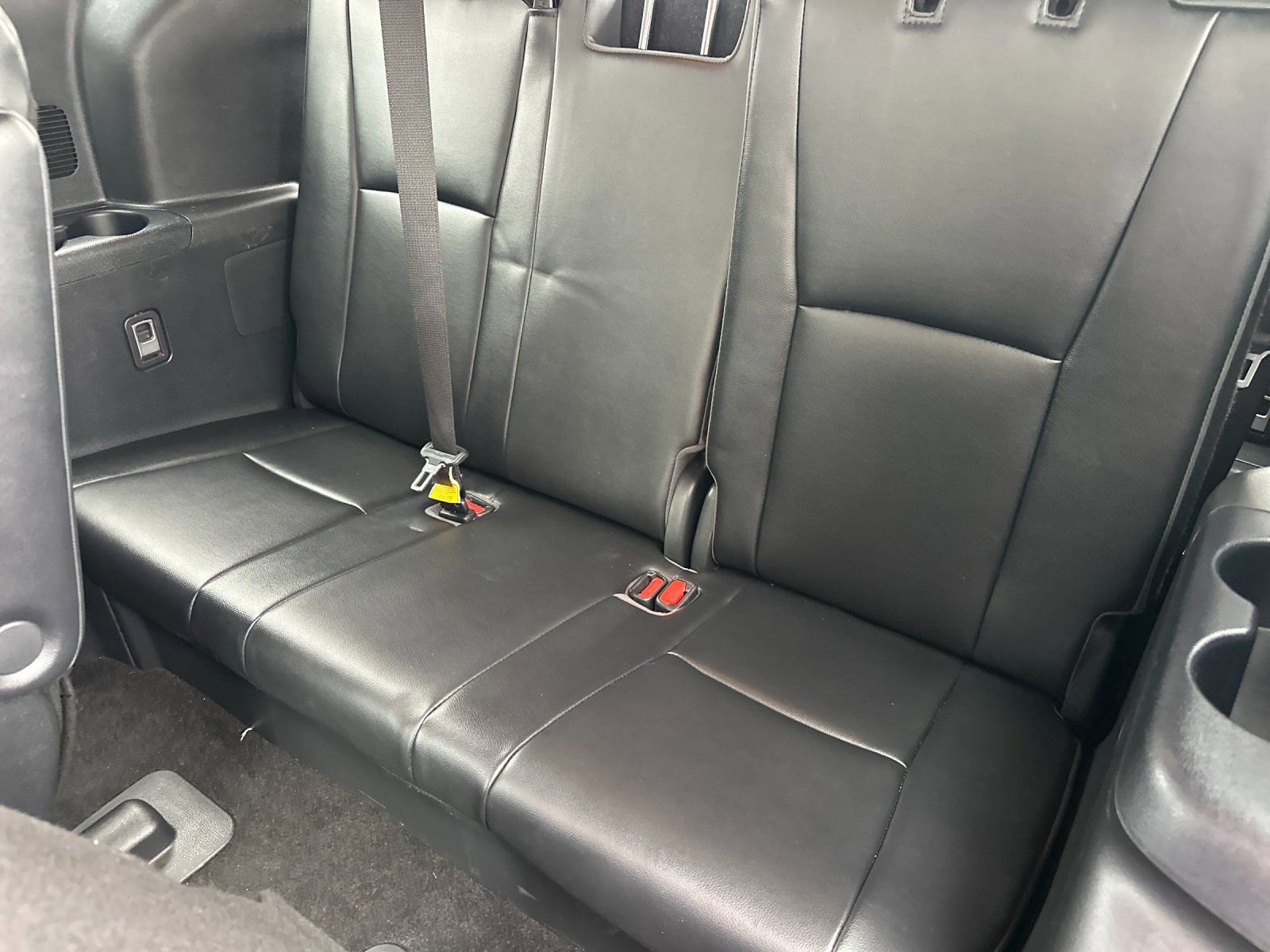 Used 2023 Toyota Highlander XLE image 18