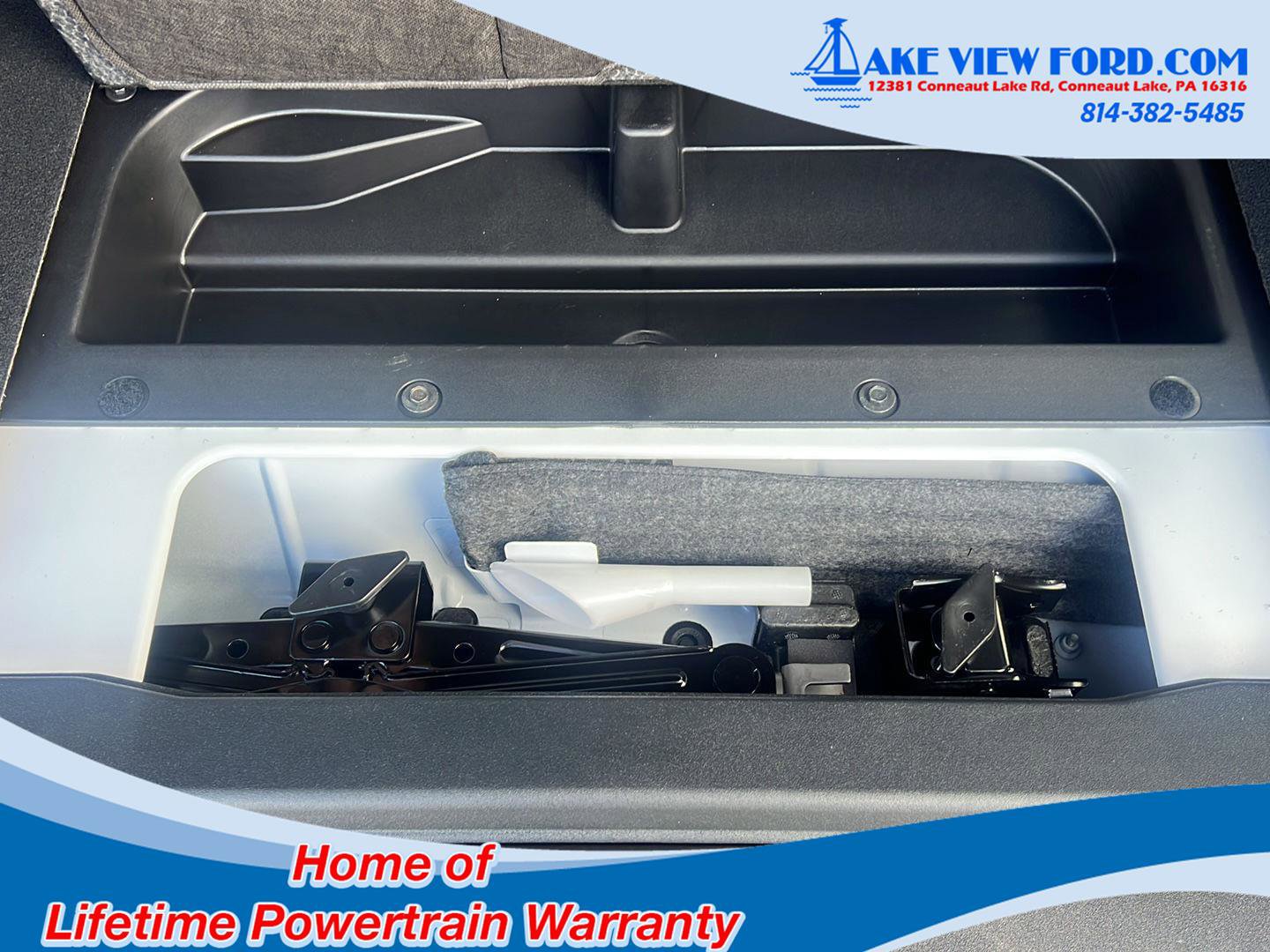 New 2025 Ford Bronco Outer Banks image 11