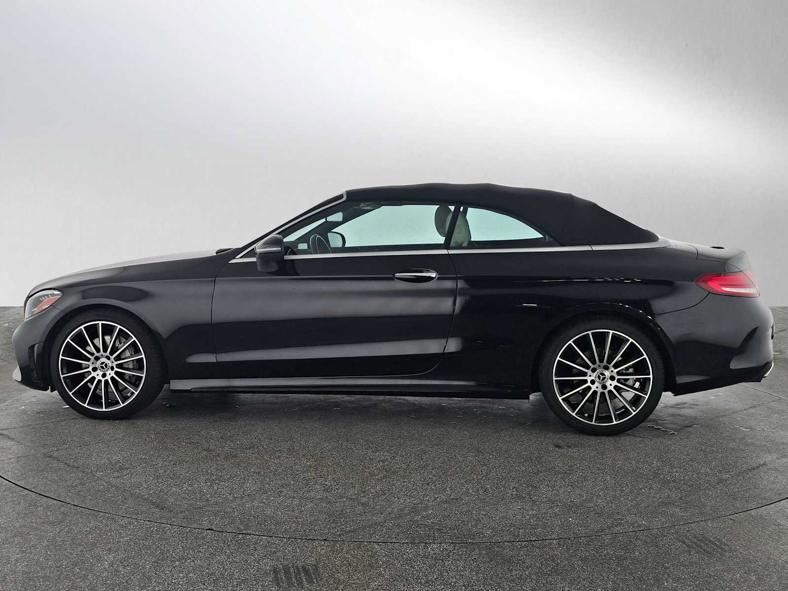 Used 2023 Mercedes-Benz C 300 Cabriolet image 6
