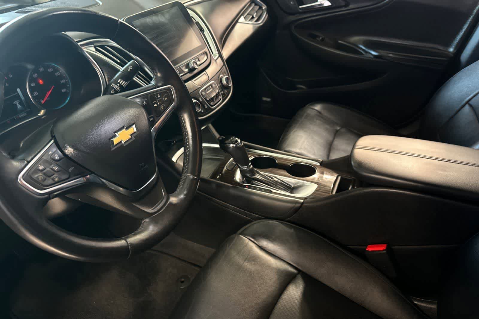 Used 2017 Chevrolet Malibu Premier image 12