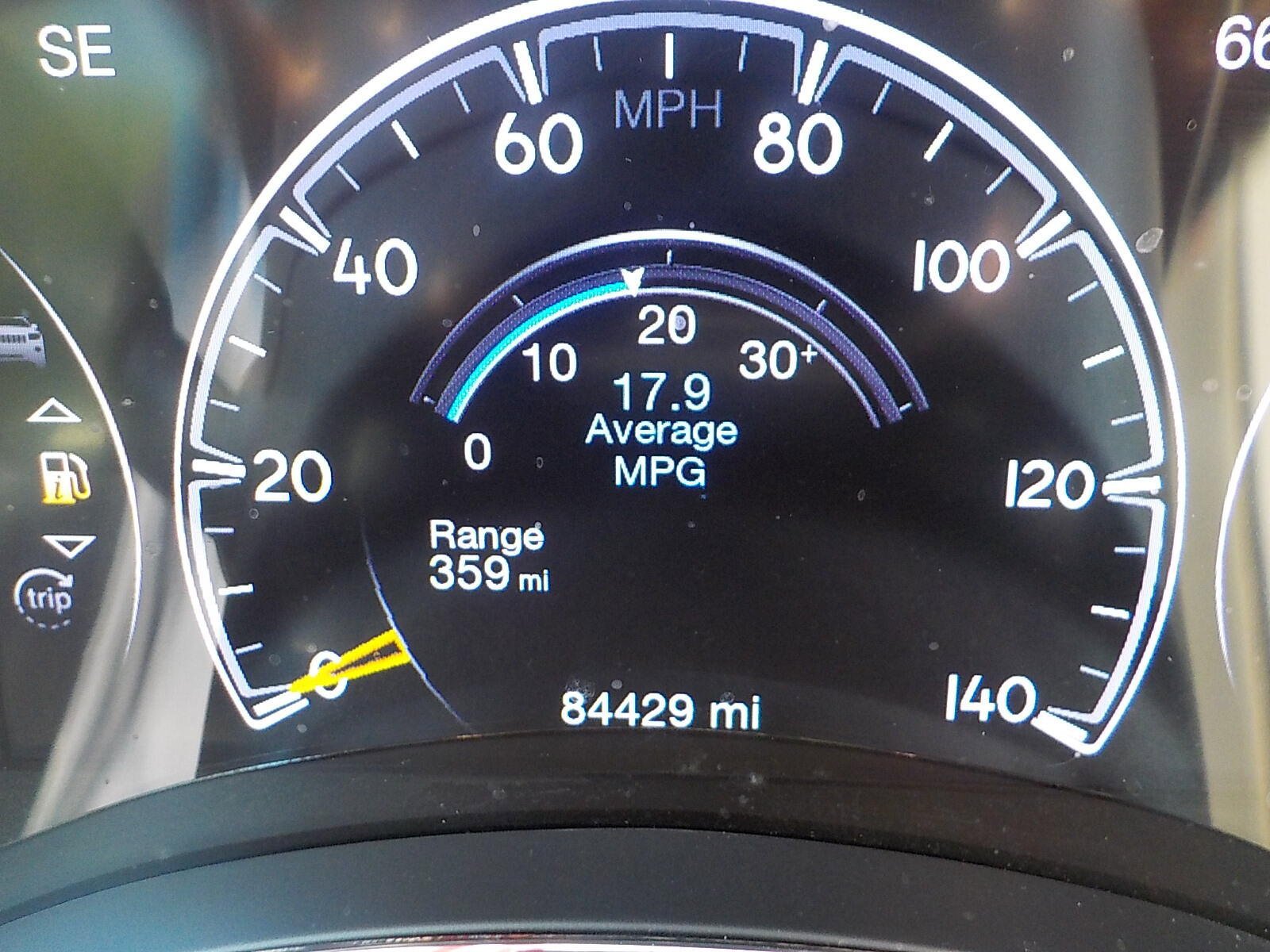 Used 2021 Jeep Grand Cherokee Limited w/ Trailer Tow Group IV AWD/4WD image 18