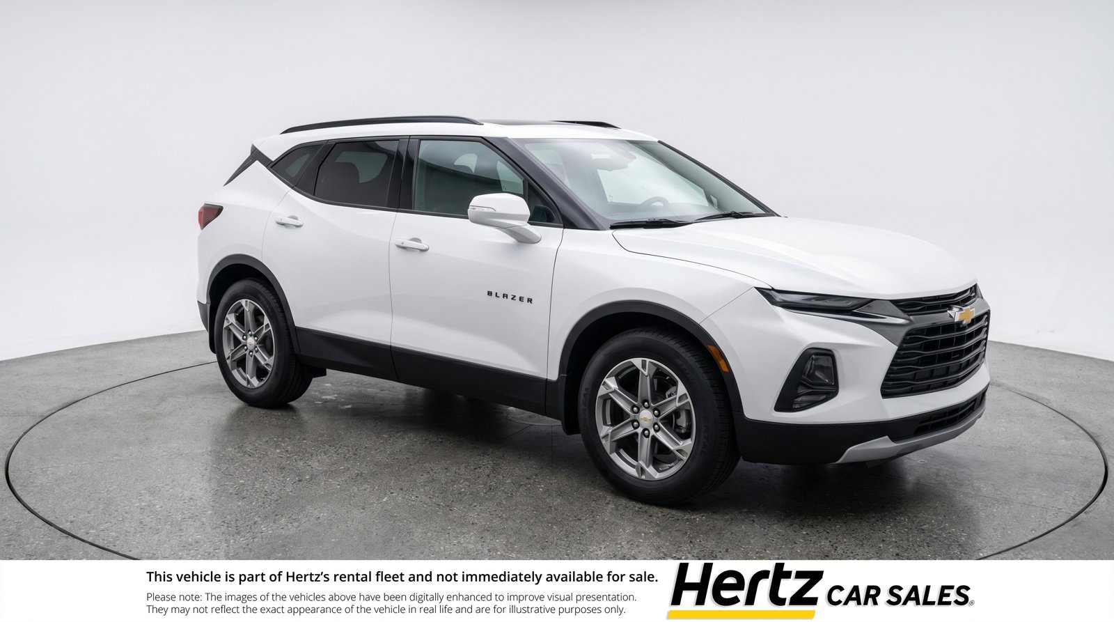 Used 2025 Chevrolet Blazer LT FWD image 1