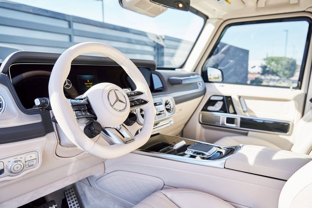 Used 2025 Mercedes-Benz G 63 AMG 4MATIC image 2
