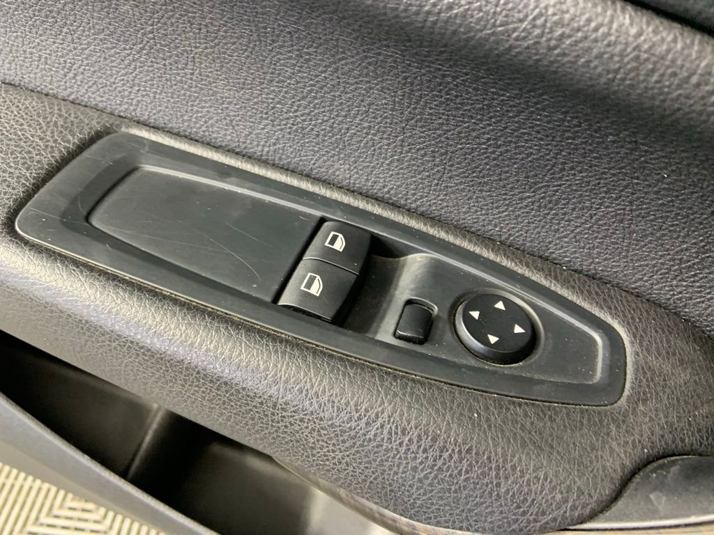 Used 2017 BMW 230i Coupe w/ Driving Assistance Package RWD image 20