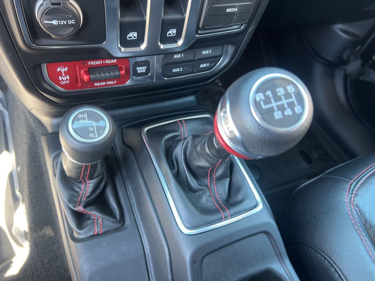 Used 2020 Jeep Wrangler Rubicon w/ LED Lighting Group AWD/4WD image 28