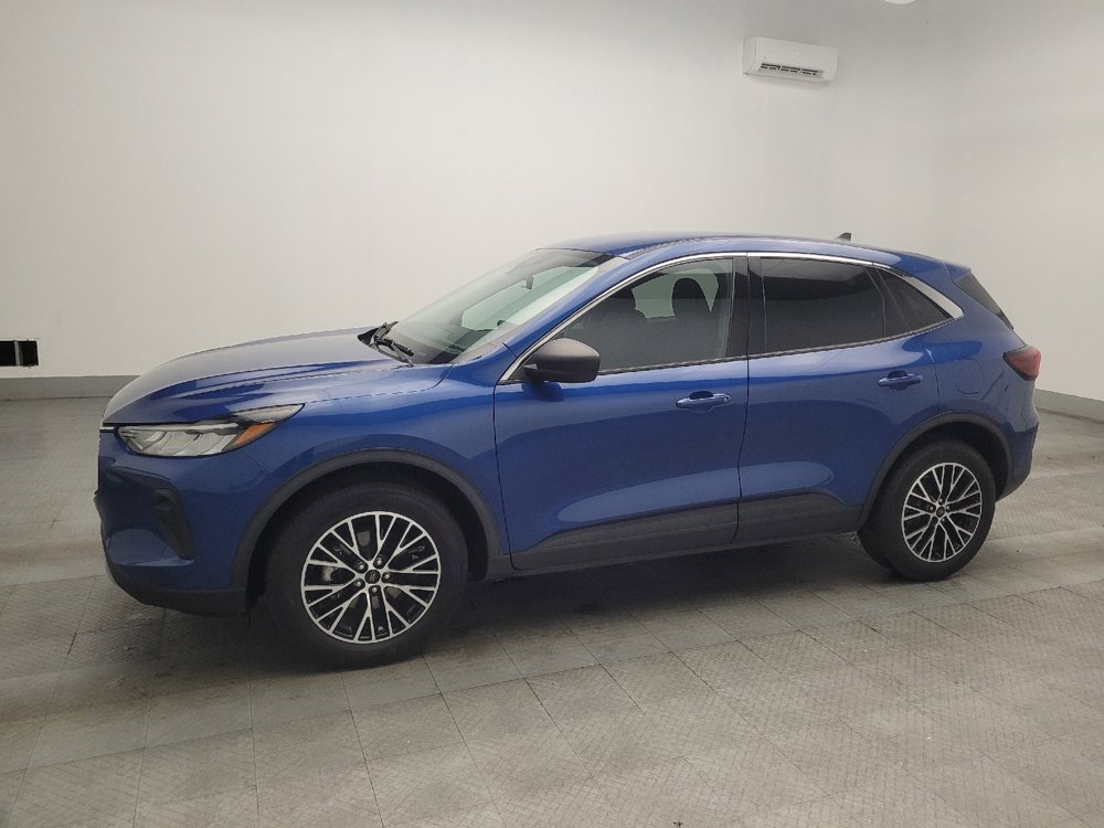 Used 2023 Ford Escape Active w/ Tech Pack #1 AWD/4WD image 2
