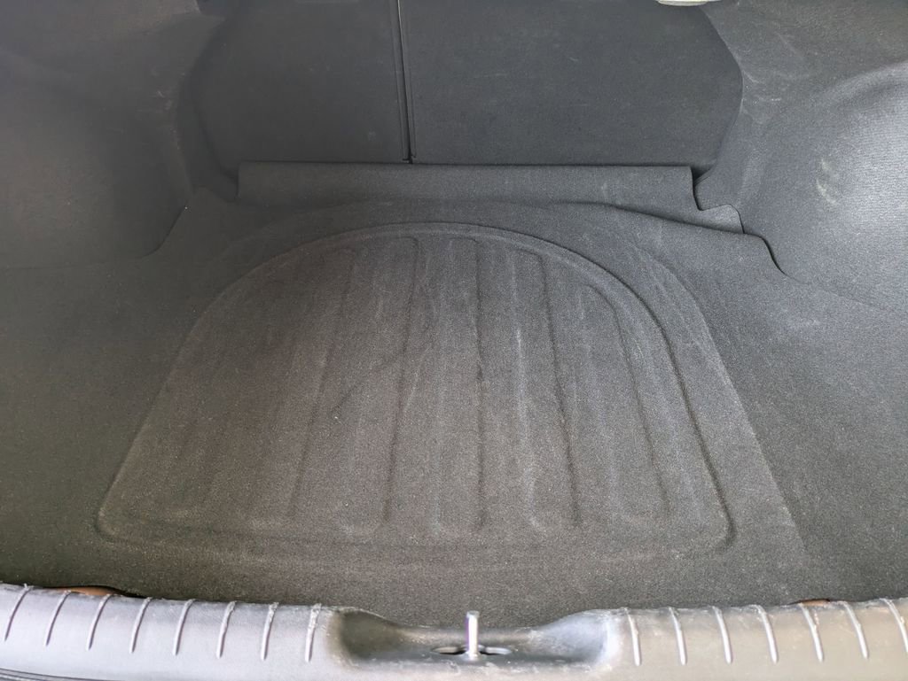 Used 2025 Hyundai Elantra Limited FWD image 29