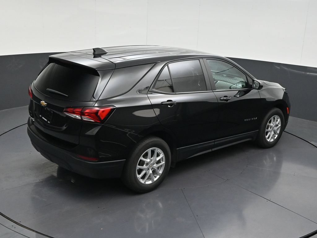 Used 2022 Chevrolet Equinox LS w/ LS Convenience Package FWD image 19