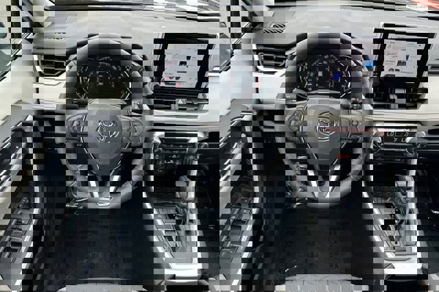 Certified 2025 Toyota RAV4 XLE w/ Convenience Package image 18