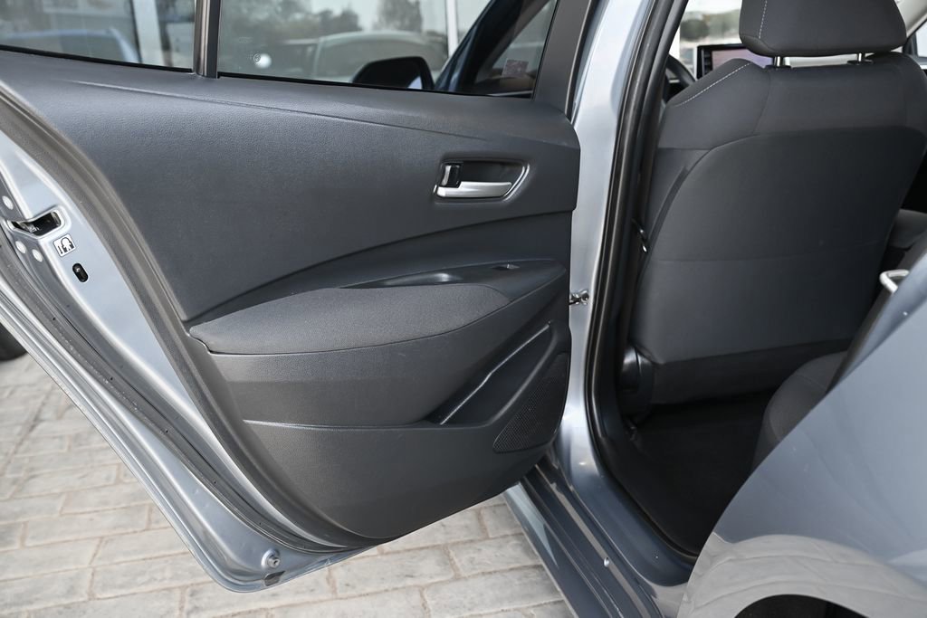 Used 2020 Toyota Corolla LE w/ Carpet Mat Package (TMS) FWD image 34