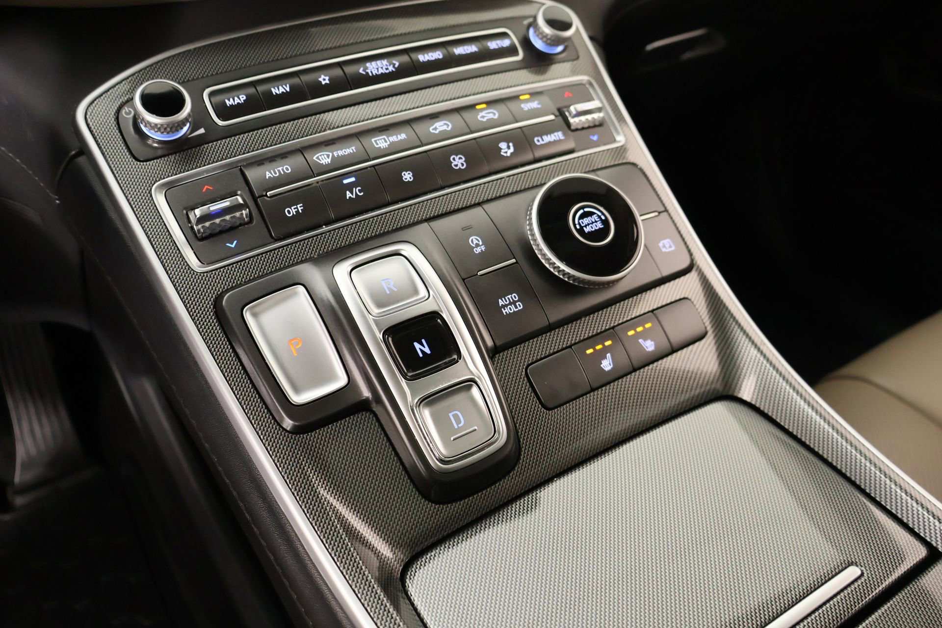 Used 2023 Hyundai Santa Fe SEL w/ Premium Package FWD image 9