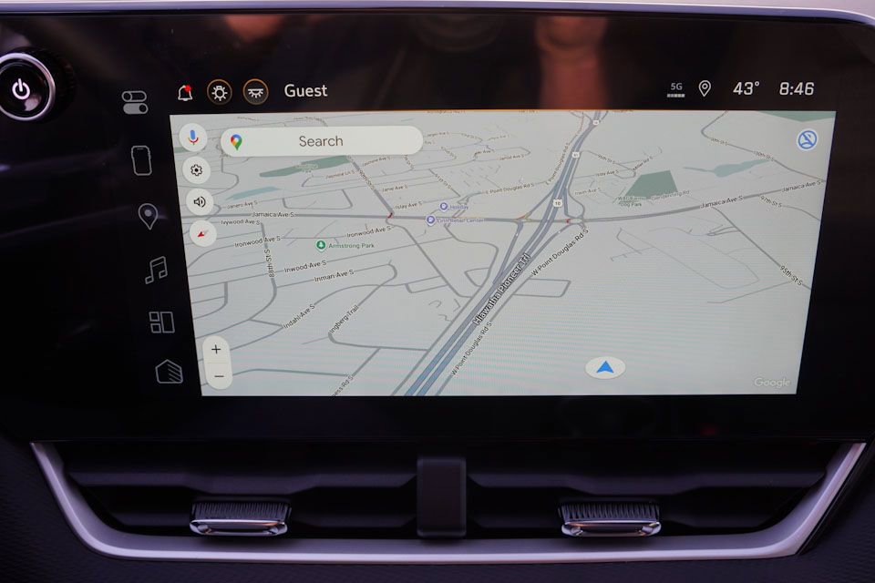 New 2026 Chevrolet Equinox LT w/ Safety and Technology Package FWD image 13